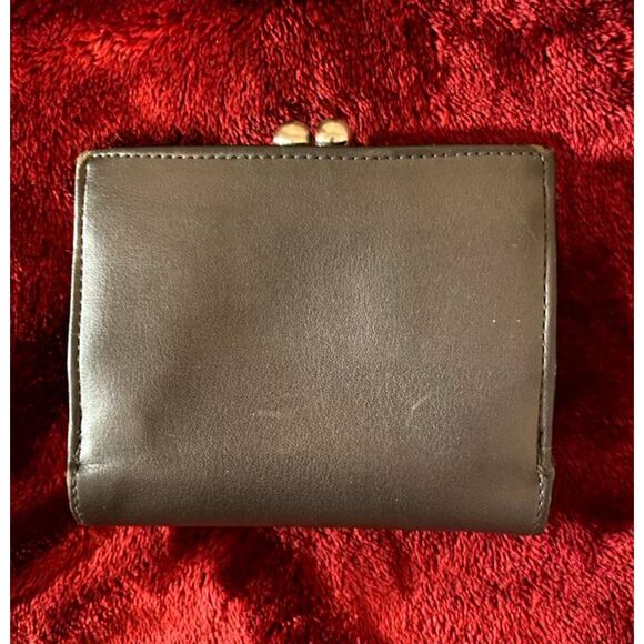 Vintage Esprit Leather Trifold Wallet - Picture 6 of 6